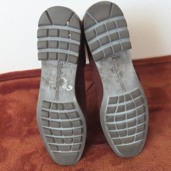 womens Salvatore Ferragamo sport suede boots sz 8 AA - Picture 6 of 9